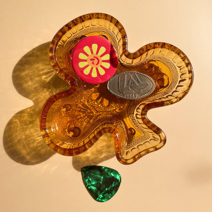 Winking Wallflower Daisy Pin